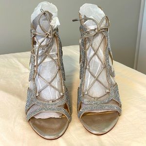 INC International Concepts Raydin 2 Pearl Gold heels